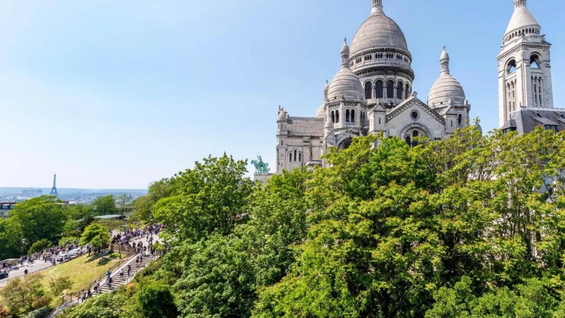 In Front Of Sacre Coeur - 2 Bedrooms In Last Floor *